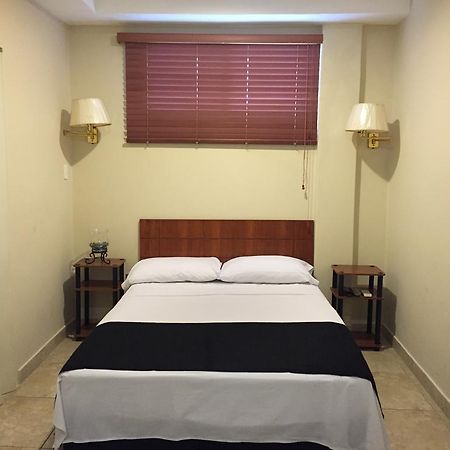 El Patio Suites II Guayaquil Exterior photo