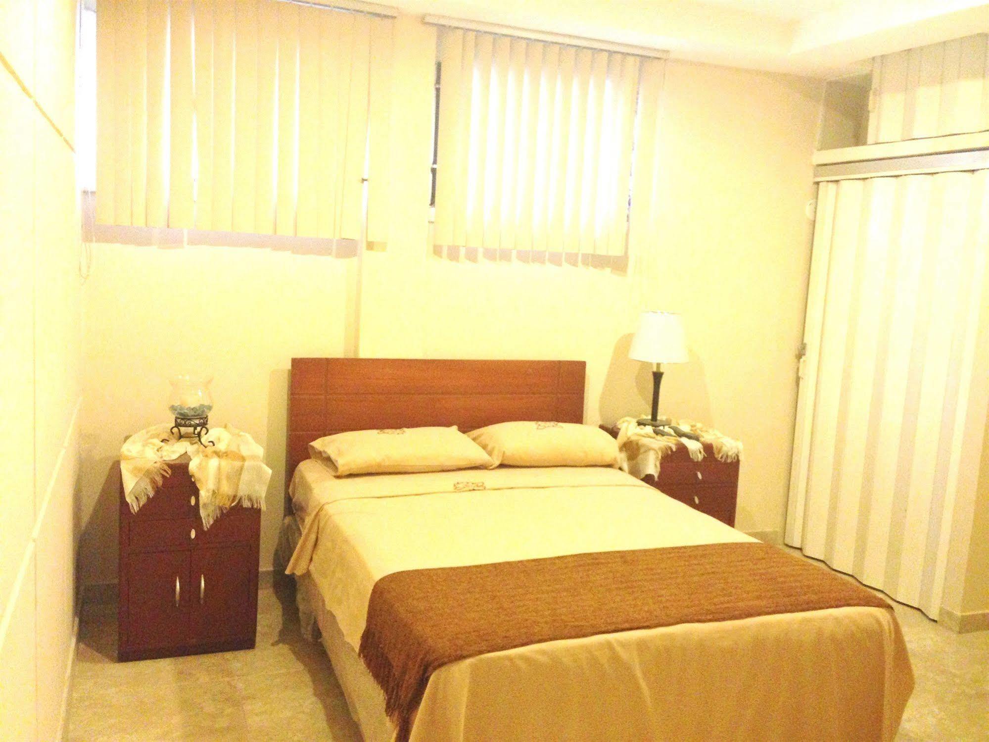 El Patio Suites II Guayaquil Exterior photo
