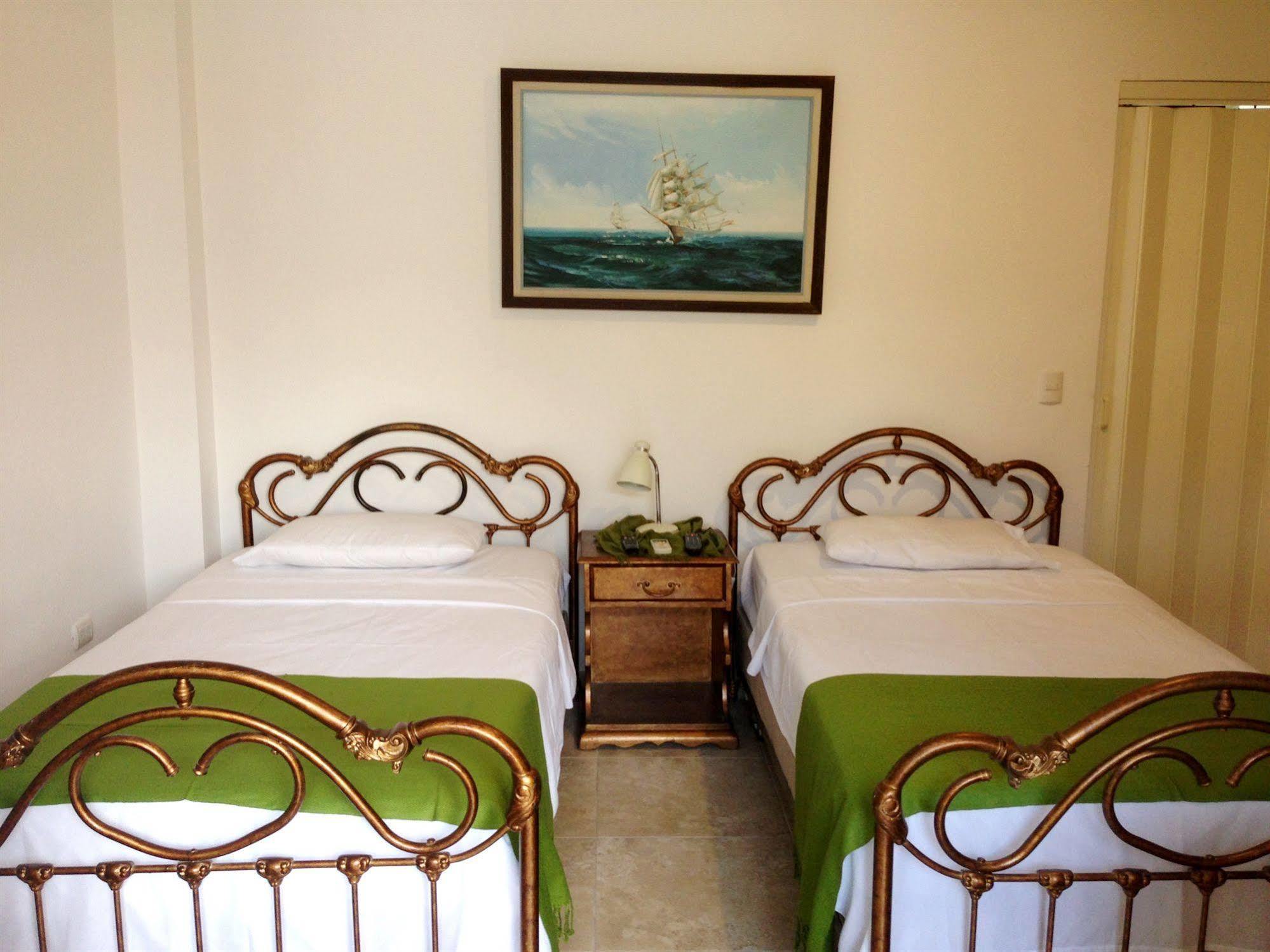 El Patio Suites II Guayaquil Exterior photo
